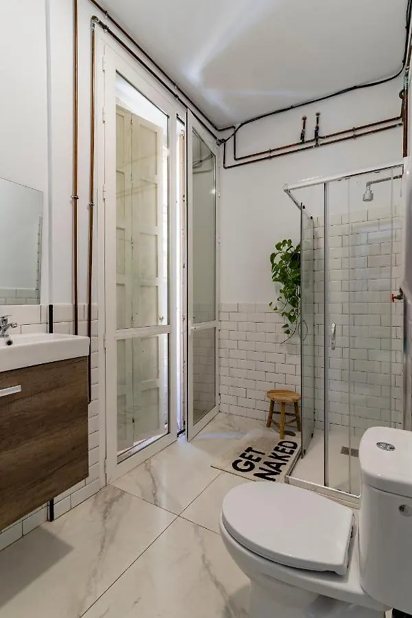 The Urban Jungle Hostel مالقة 0*,